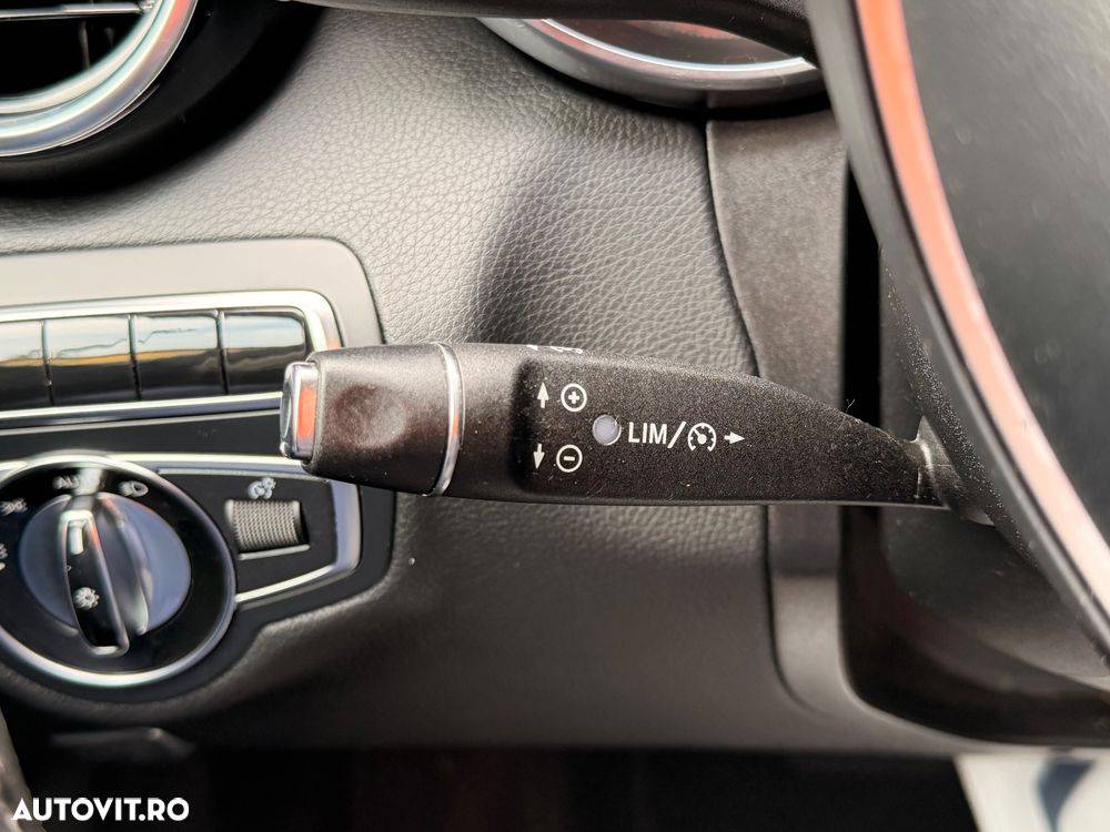 Mercedes-benz C — fotografia 16