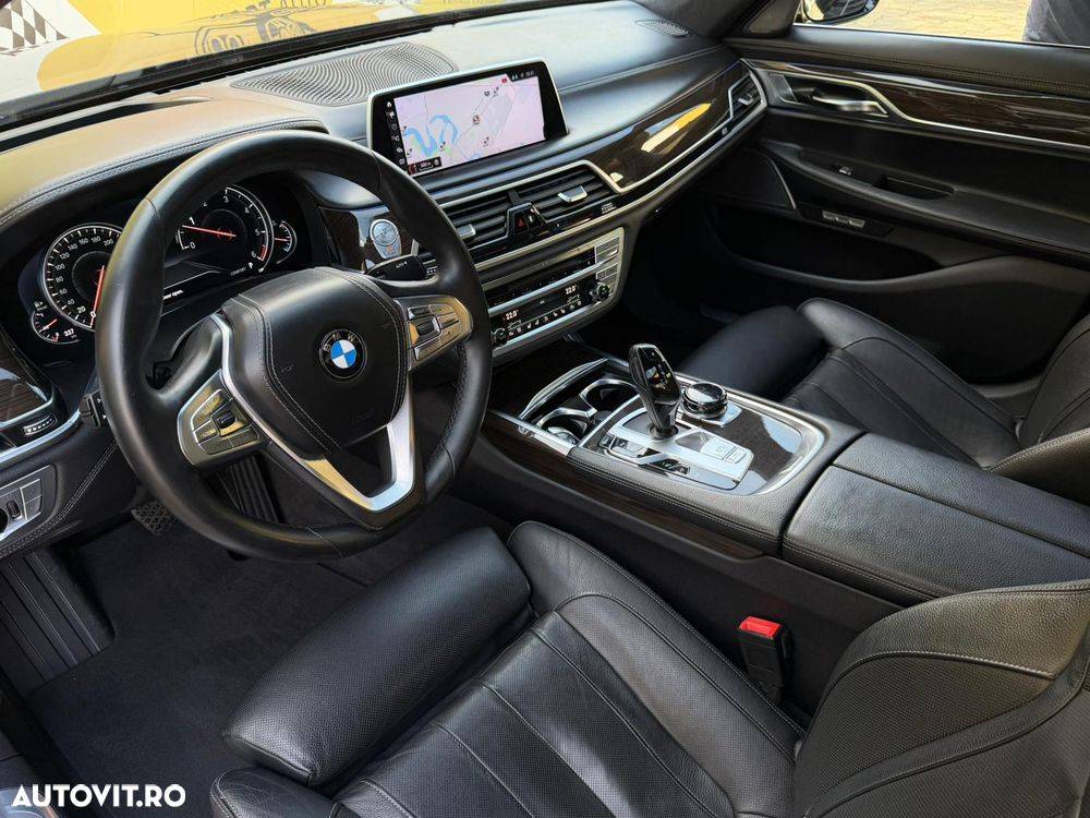 Bmw Seria 7 — fotografia 2