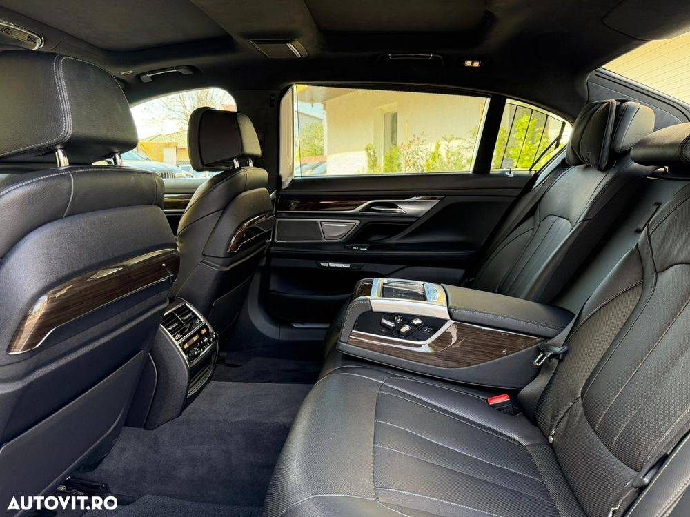 Bmw Seria 7 — fotografia 12