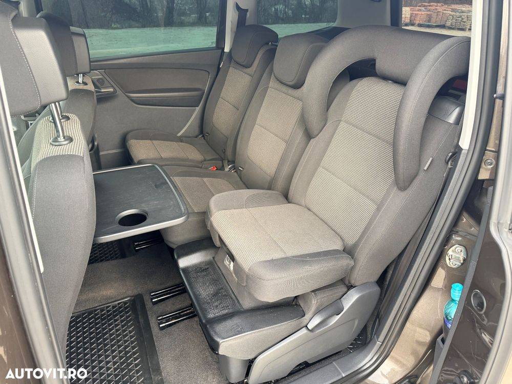 Volkswagen Sharan — fotografia 12