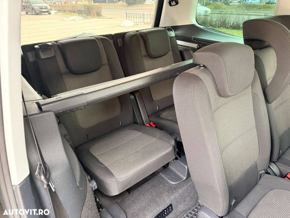 Volkswagen Sharan — fotografia 14