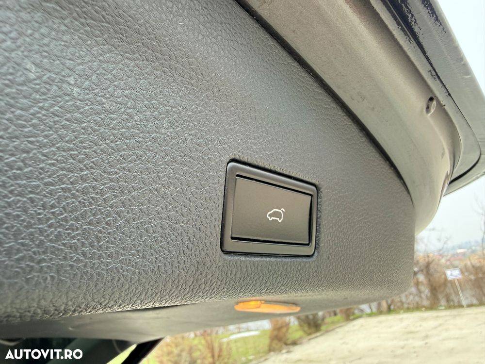 Volkswagen Sharan — fotografia 17