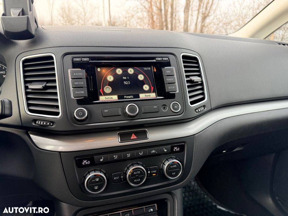 Volkswagen Sharan — fotografia 19