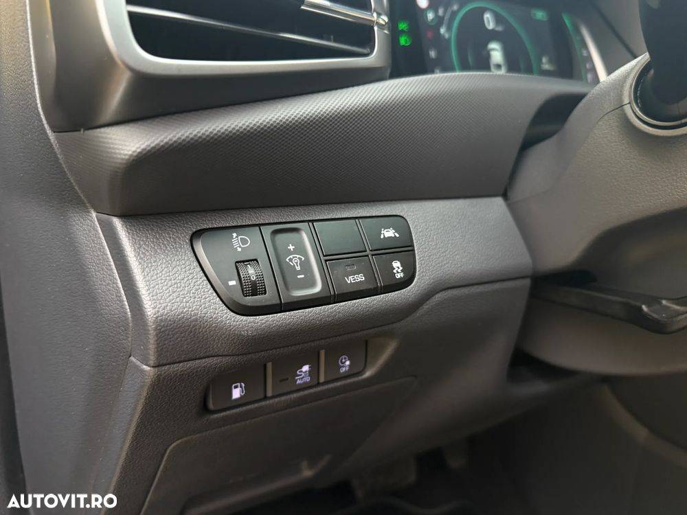 Hyundai IONIQ — fotografia 13