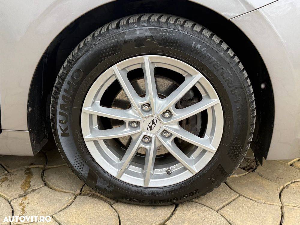 Hyundai IONIQ — fotografia 18